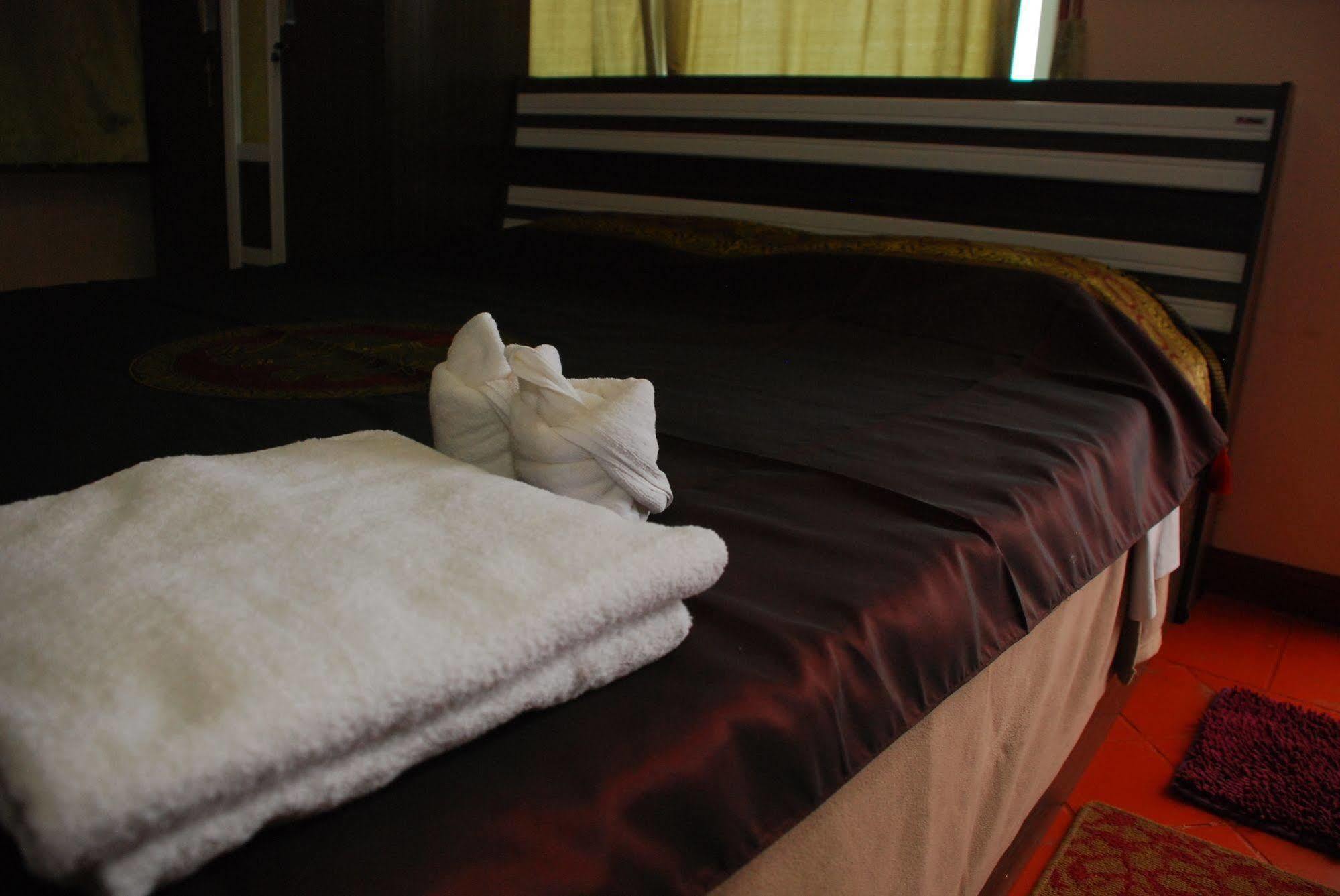 The Phen House Hotell 3*